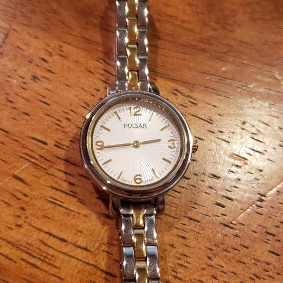 Womens Metal Silver & Gold Pulsar Watch - Picture 3 of 5